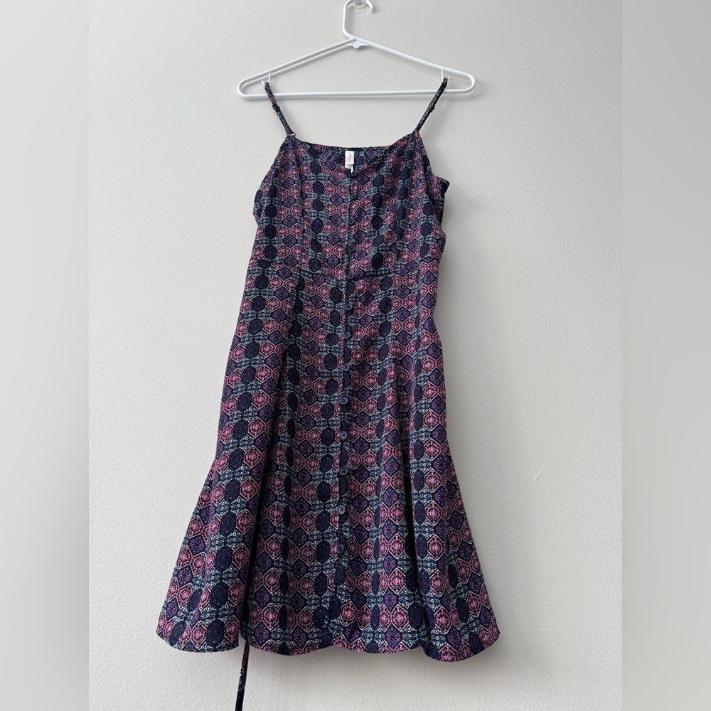 Women's midi-length dress from the brand Xhilaration Size M